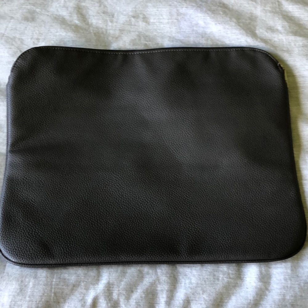 Thirty one laptop sleeve